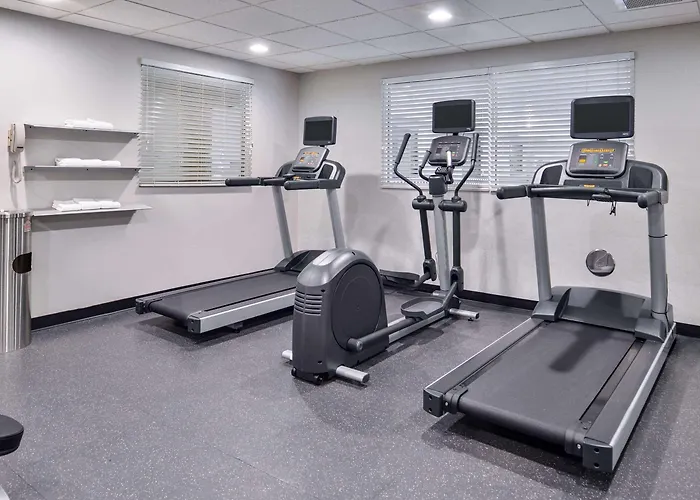 Country & By Radisson, Tinley Park, Il