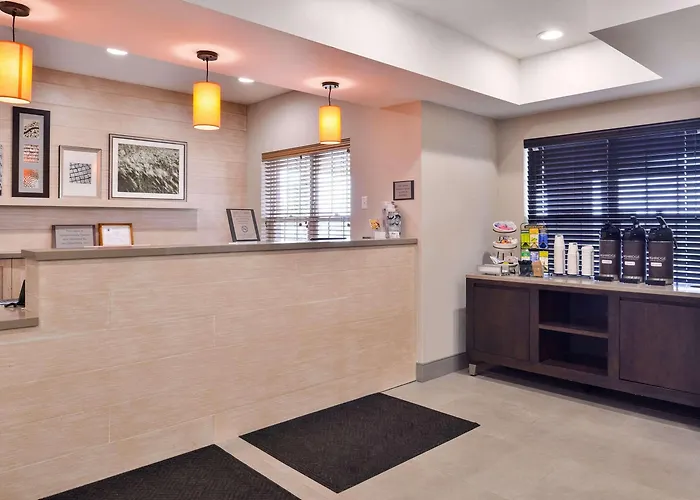 Hotel Country & By Radisson, Tinley Park, Il Tinley Park