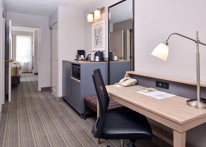 Country & By Radisson, Tinley Park, Il 3*