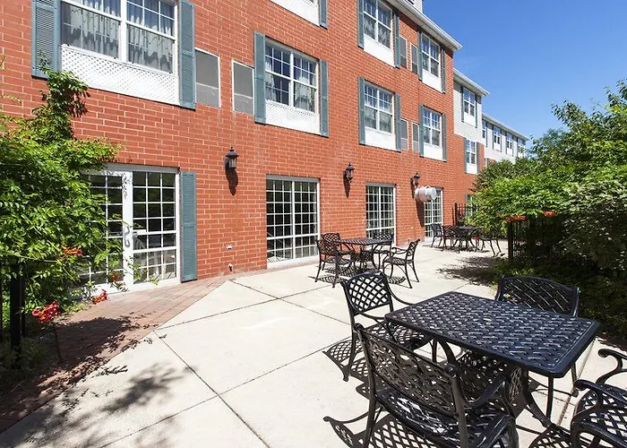 Hotel Country & By Radisson, Tinley Park, Il